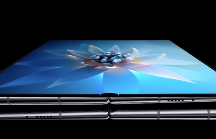 Bất chấp khó khăn, Huawei vẫn tung smartphone siêu đắt