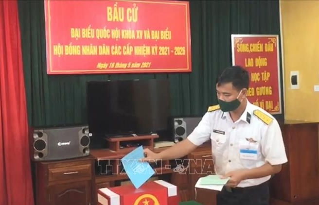 Rộn ràng bầu cử sớm nơi huyện đảo Trường Sa