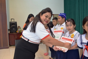 Công ty Vedan Việt Nam trao học bổng cho học sinh, sinh viên vượt khó