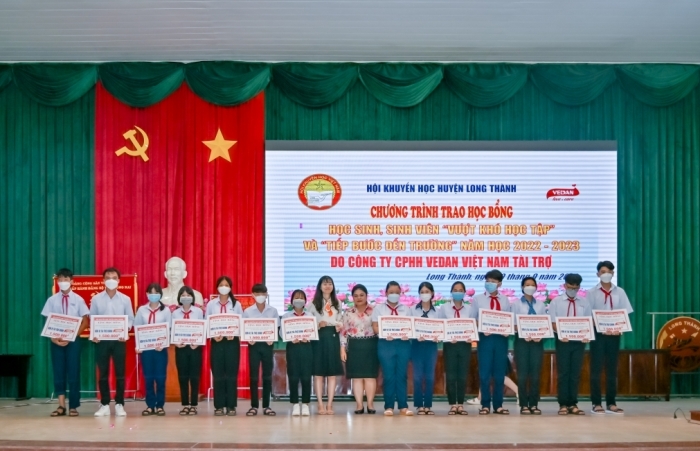 Vedan Việt Nam trao học bổng cho học sinh - sinh viên “vượt khó học tập”