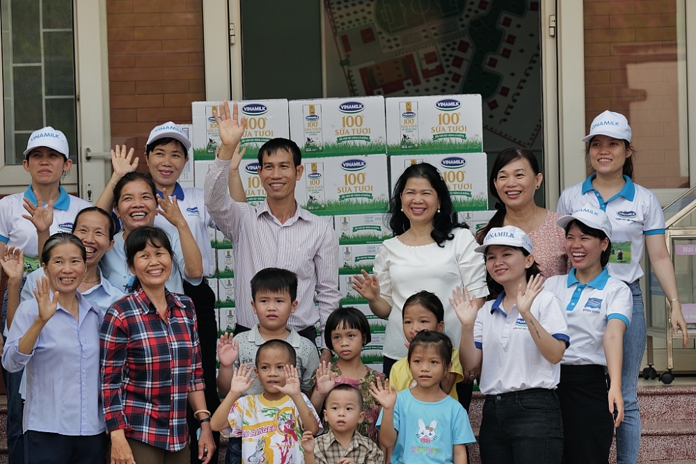 Đặt con người làm trung tâm- yếu tố đóng góp cho sự phát triển bền vững của Vinamilk