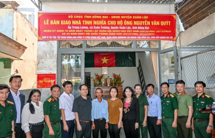 Công ty Vedan trao tặng nhà tình nghĩa